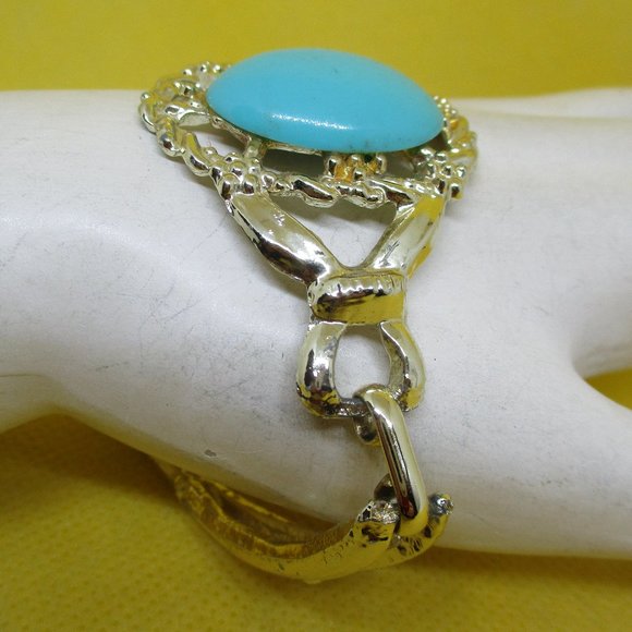 Vintage Faux Turquoise Gold Metal Bracelet Ornate Large Oval Lucite Cabochon - Picture 5 of 15